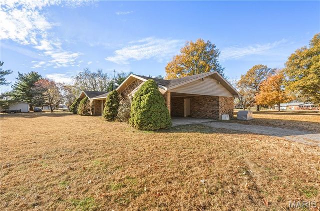 139 Pharris Ridge Drive, Sikeston, MO 63801