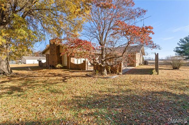 139 Pharris Ridge Drive, Sikeston, MO 63801