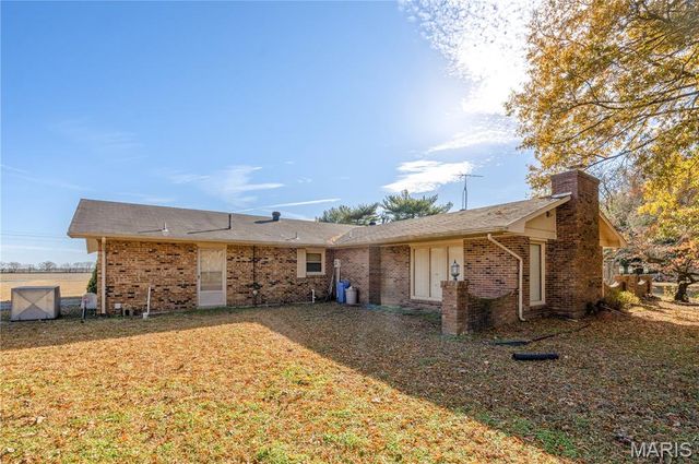 139 Pharris Ridge Drive, Sikeston, MO 63801