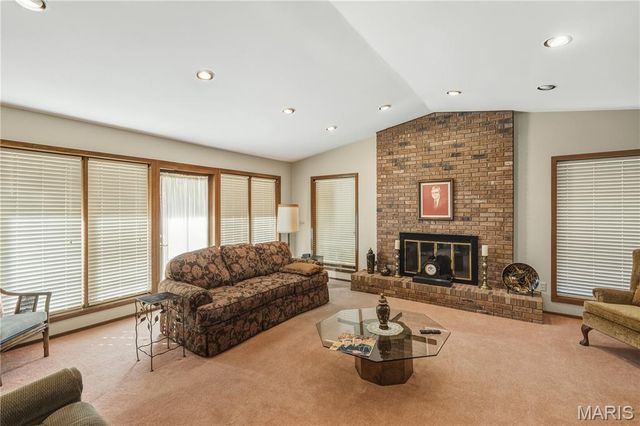 139 Pharris Ridge Drive, Sikeston, MO 63801