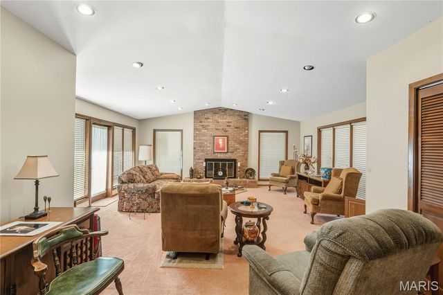 139 Pharris Ridge Drive, Sikeston, MO 63801