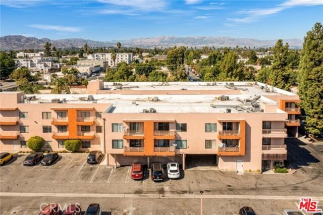 6815 Remmet Avenue 310, Canoga Park (los Angeles), CA 91303