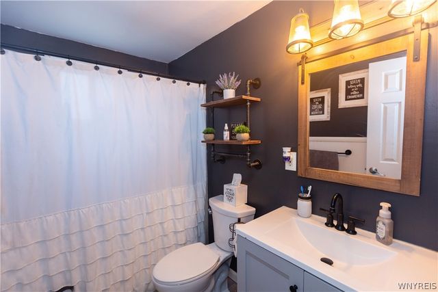 63 Sprucewood Drive, Cheektowaga, NY 14227