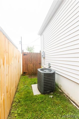 63 Sprucewood Drive, Cheektowaga, NY 14227