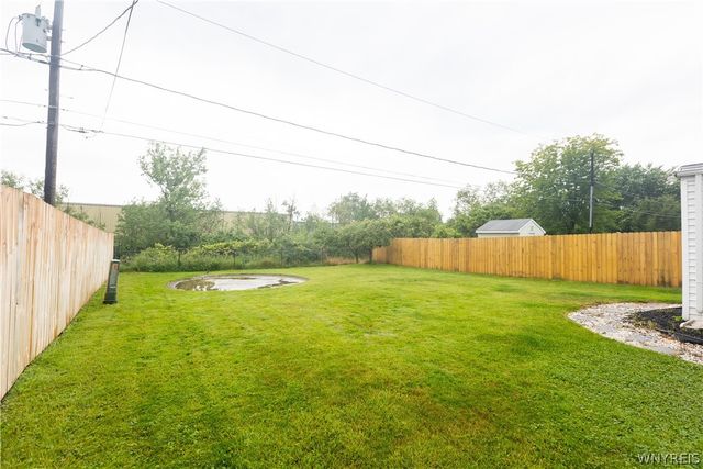 63 Sprucewood Drive, Cheektowaga, NY 14227