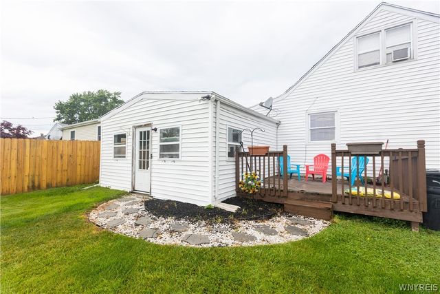 63 Sprucewood Drive, Cheektowaga, NY 14227