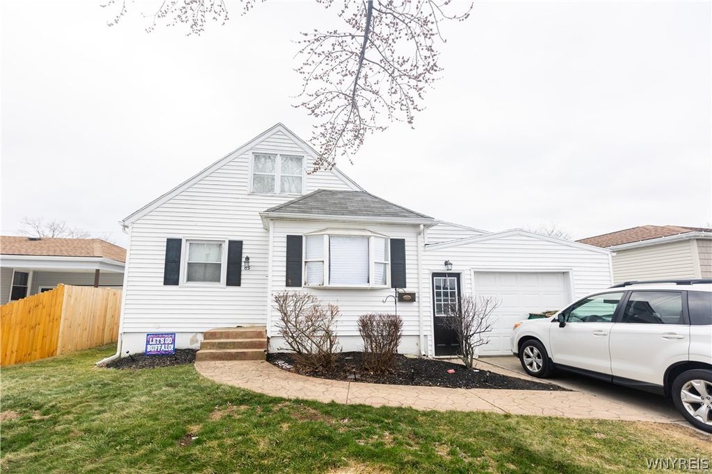 63 Sprucewood Drive, Cheektowaga, NY 14227