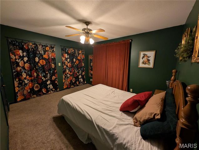 995 Holiday Point Parkway, Edwardsville, IL 62025