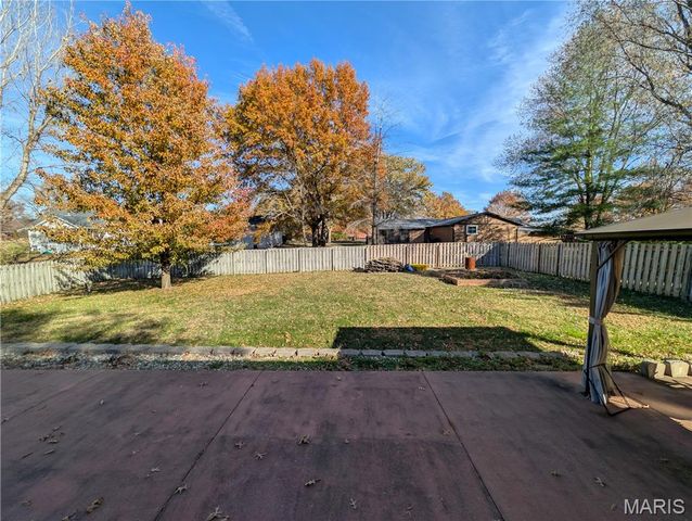 995 Holiday Point Parkway, Edwardsville, IL 62025