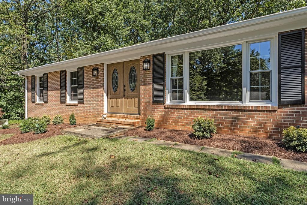4501 MARTINWOOD DR, Haymarket, VA 20169