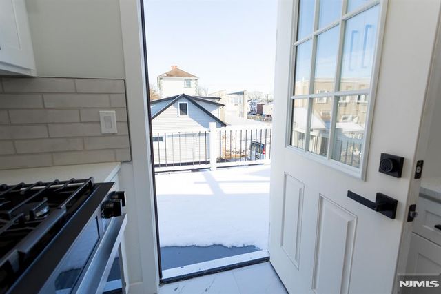 17 Warren Street 2, Bergenfield, NJ 07621