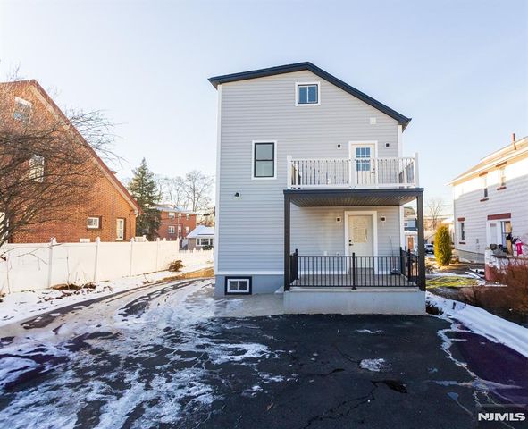 17 Warren Street 2, Bergenfield, NJ 07621