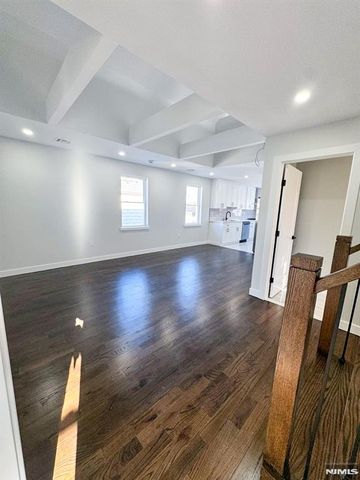 17 Warren Street 2, Bergenfield, NJ 07621