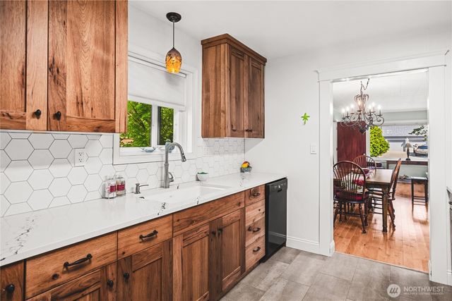 1605 9th Street, Anacortes, WA 98221