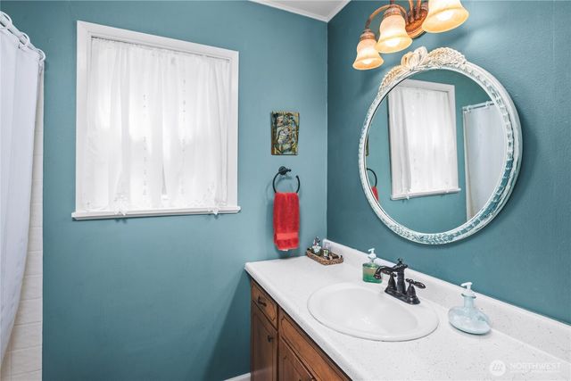 1605 9th Street, Anacortes, WA 98221