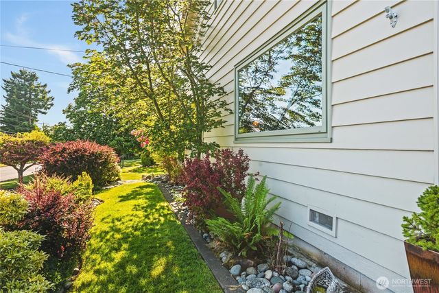 1605 9th Street, Anacortes, WA 98221