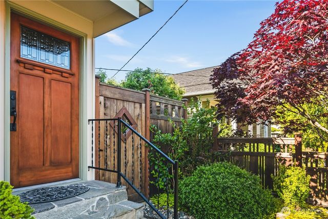 1605 9th Street, Anacortes, WA 98221