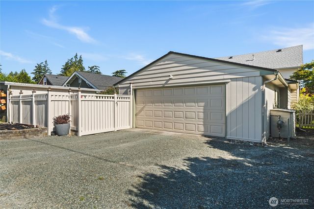 1605 9th Street, Anacortes, WA 98221