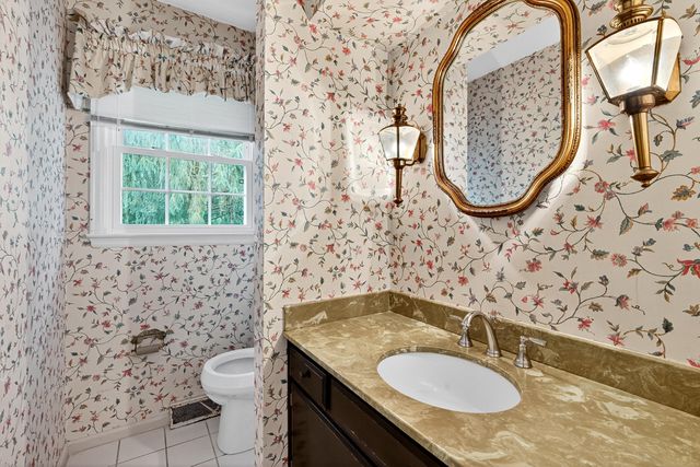 608 Leawood Drive, Frankfort, KY 40601