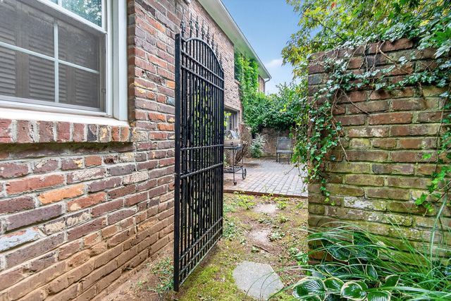 608 Leawood Drive, Frankfort, KY 40601