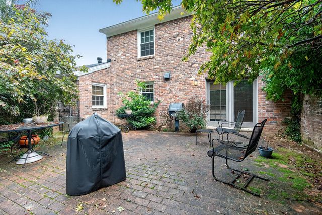 608 Leawood Drive, Frankfort, KY 40601