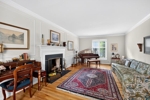 608 Leawood Drive, Frankfort, KY 40601