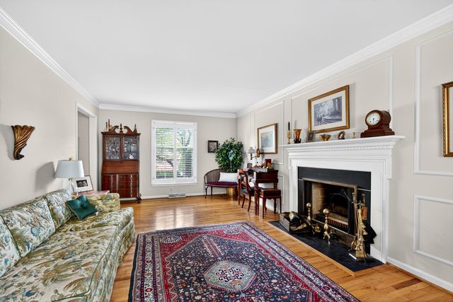 608 Leawood Drive, Frankfort, KY 40601