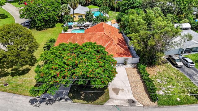 703 AVOCET Road, Delray Beach, FL 33444