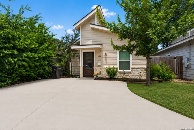 1339 Lombrano, San Antonio, TX 78207