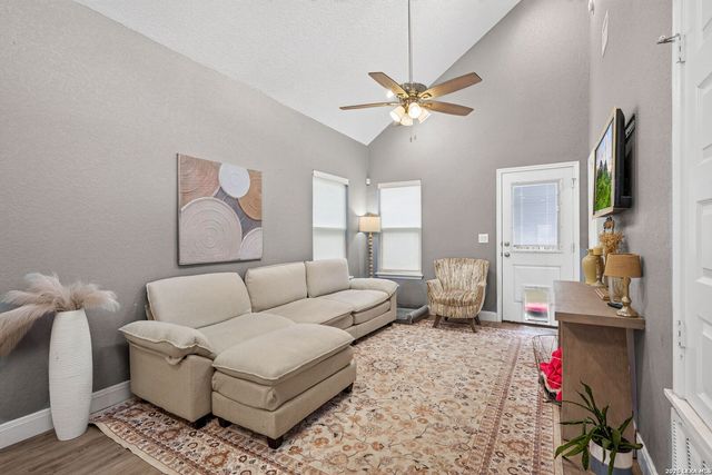 1339 Lombrano, San Antonio, TX 78207