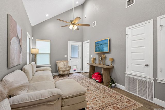 1339 Lombrano, San Antonio, TX 78207