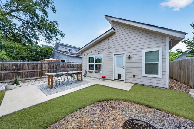 1339 Lombrano, San Antonio, TX 78207
