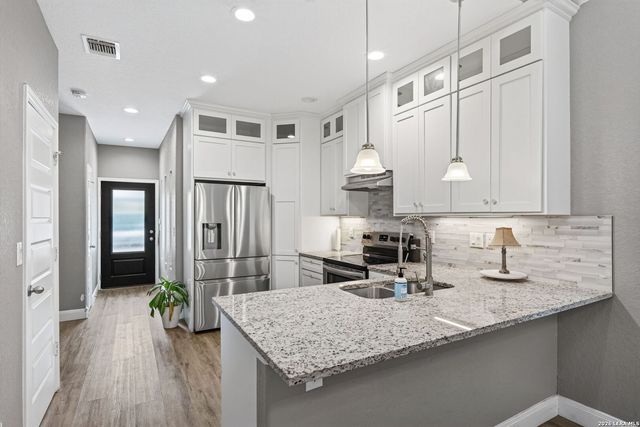 1339 Lombrano, San Antonio, TX 78207