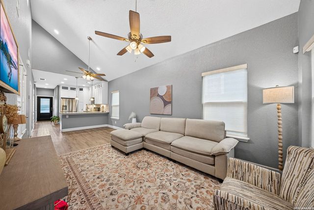 1339 Lombrano, San Antonio, TX 78207