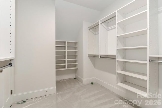 1061 The Glen Street, Statesville, NC 28677