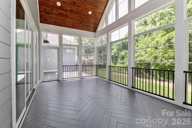 1061 The Glen Street, Statesville, NC 28677