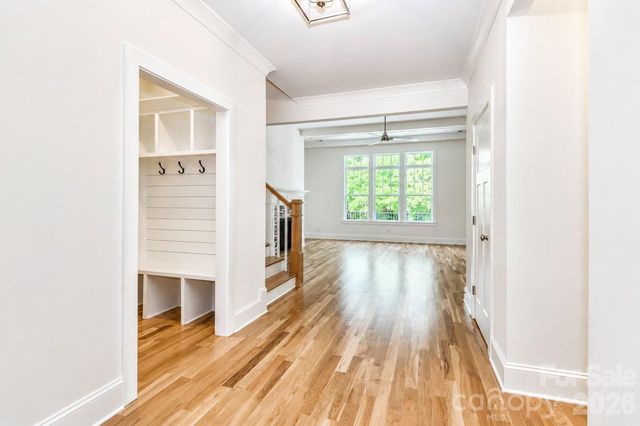 1061 The Glen Street, Statesville, NC 28677
