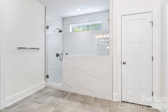 1061 The Glen Street, Statesville, NC 28677