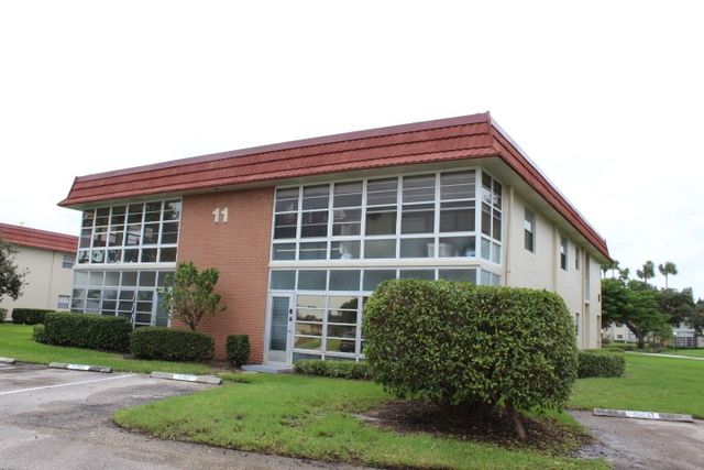 11 Vista Palm Lane 206, Vero Beach, FL 32962