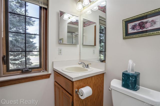 14710 Palmetto Court Court, Shelby Charter Township, MI 48315