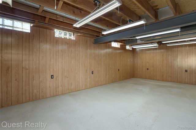 14710 Palmetto Court Court, Shelby Charter Township, MI 48315