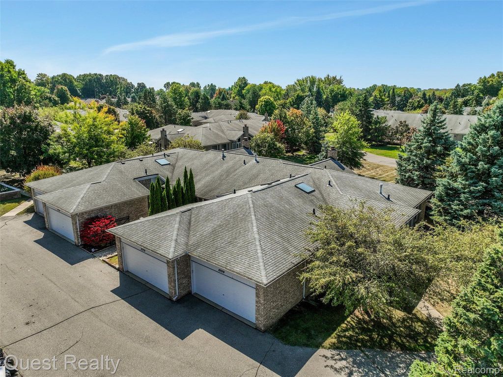 14710 Palmetto Court Court, Shelby Charter Township, MI 48315