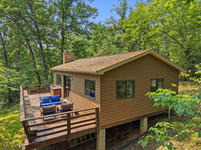 460 HILLTOP LN, Mt Jackson, VA 22842
