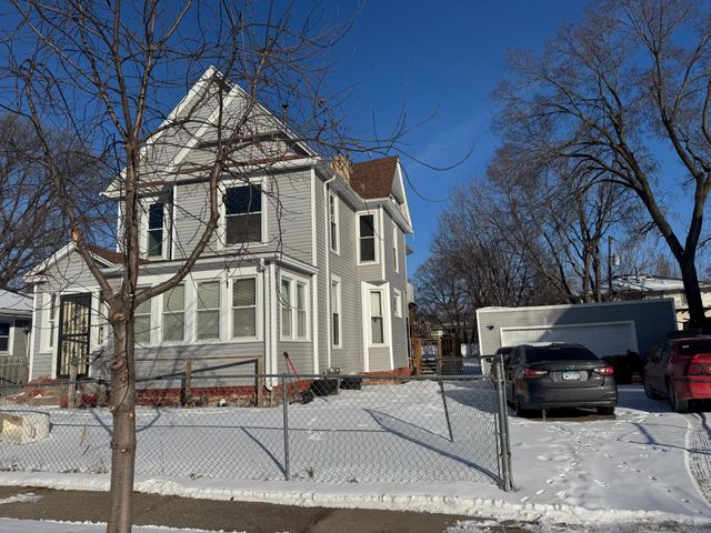 2106 4th Avenue N, Minneapolis, MN 55405