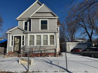 2106 4th Avenue N, Minneapolis, MN 55405