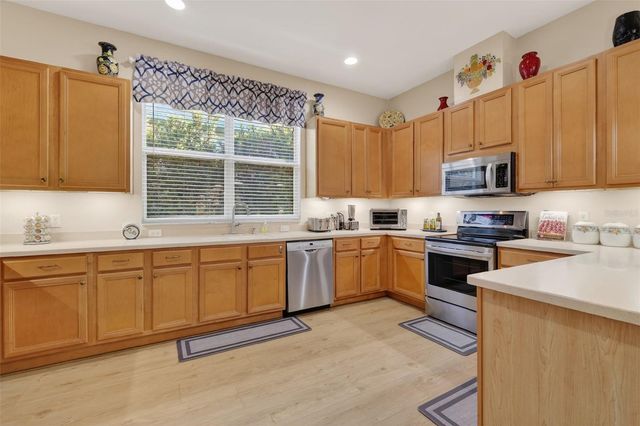 25517 LAUREL VALLEY ROAD, Leesburg, FL 34748