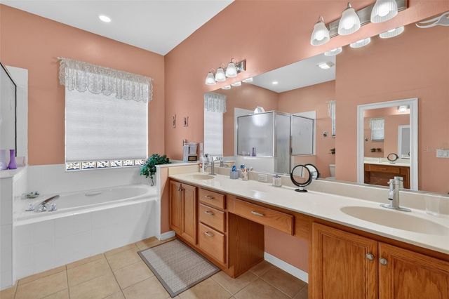 25517 LAUREL VALLEY ROAD, Leesburg, FL 34748