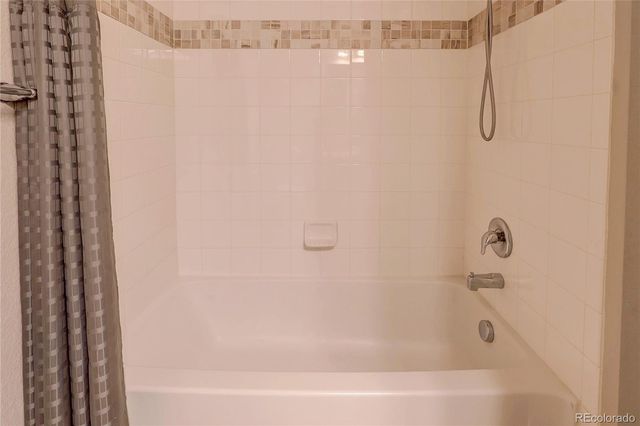 560 E Dry Creek Place, Littleton, CO 80122