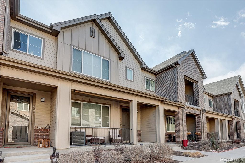 560 E Dry Creek Place, Littleton, CO 80122