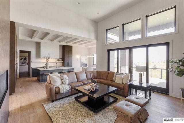 20928 Barbara Plaza Circle, Elkhorn, NE 68022